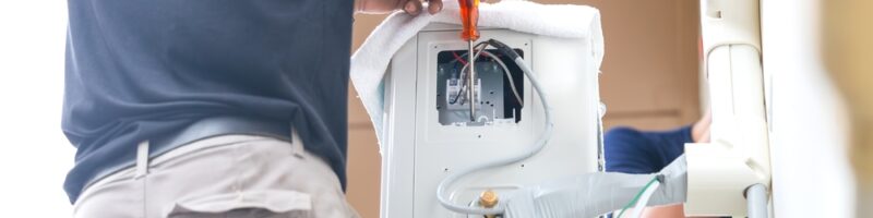 Repairman,Service,For,Repair,And,Maintenance,Of,Air,Conditioners,,Technician
